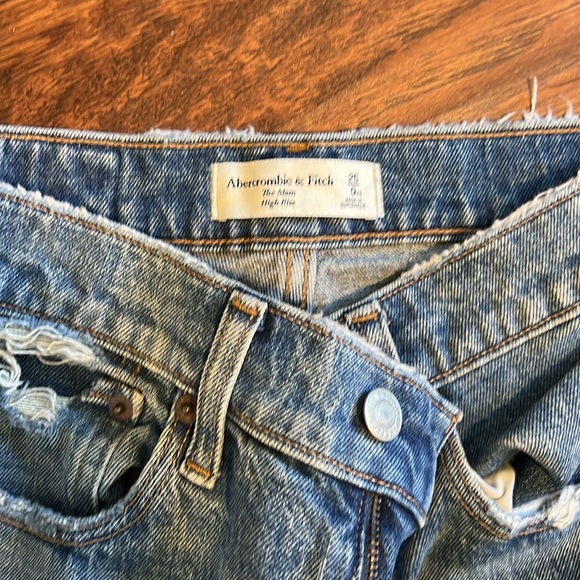 Abercrombie & Fitch mom high rise jeans - Picture 4 of 4